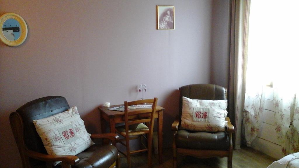 Hotel La Freneraie Paulhac  Zimmer foto
